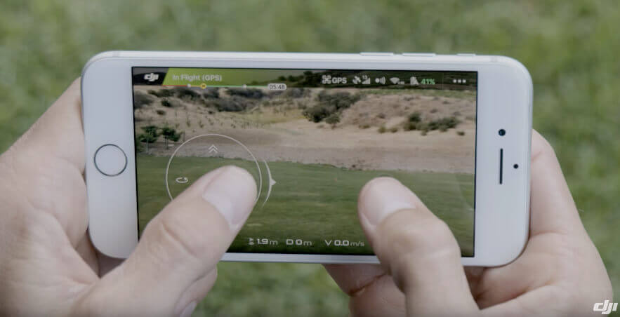 Technisch gesehen, hat DJI die Smartphone-Steuerung der Drohne perfekt umgesetzt, aber leider ist es für meinen Geschmack immernoch deutlich schwammiger und ungenauer als die Steuerung über den echten Controller, der leider nur mit der Fly More Combo oder als extra Zubehör verkauft wird.