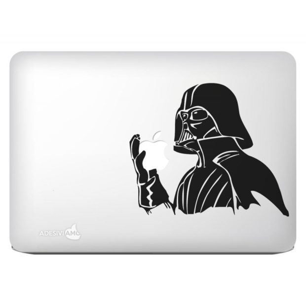 Ein hungriger Darth Vader als Aufkleber fürs MacBook