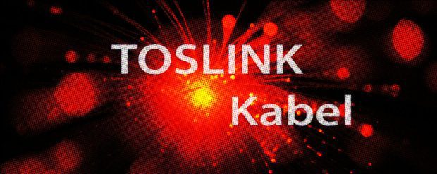 Optisches Digital Audiokabel: ein Toslink Kabel überträgt digitale Audiosignale über Glasfasern.