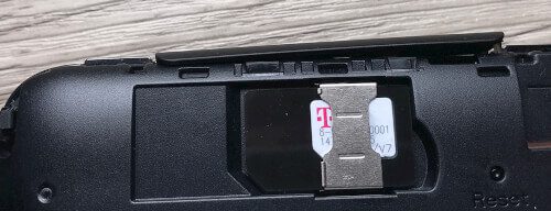 Der SIM-Adapter im Einsatz: hier von Nano auf Mini-SIM in einem mobilen WLAN Router von Huawei (Foto: Sir Apfelot).