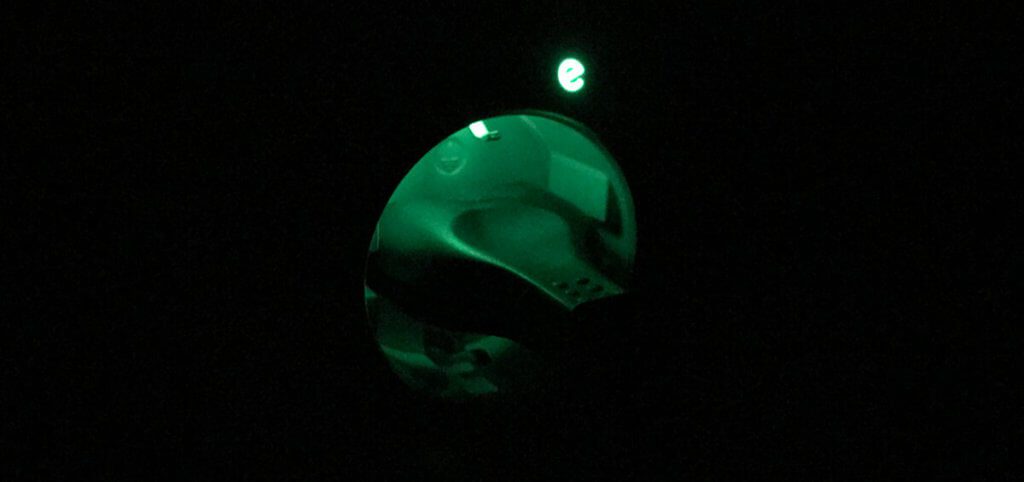 The socket only lights up when it is switched on and is then still very discreet.