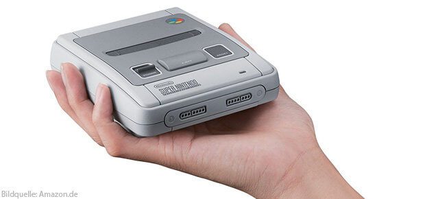 Die Nintendo Classic Mini SNES ist wieder bei Amazon verfügbar, sodass ihr ein garantiert neues Gerät für Weihnachten 2017 bestellen könnt. Der Preis wurde im Vergleich zum Verkaufsstart aber angehoben.