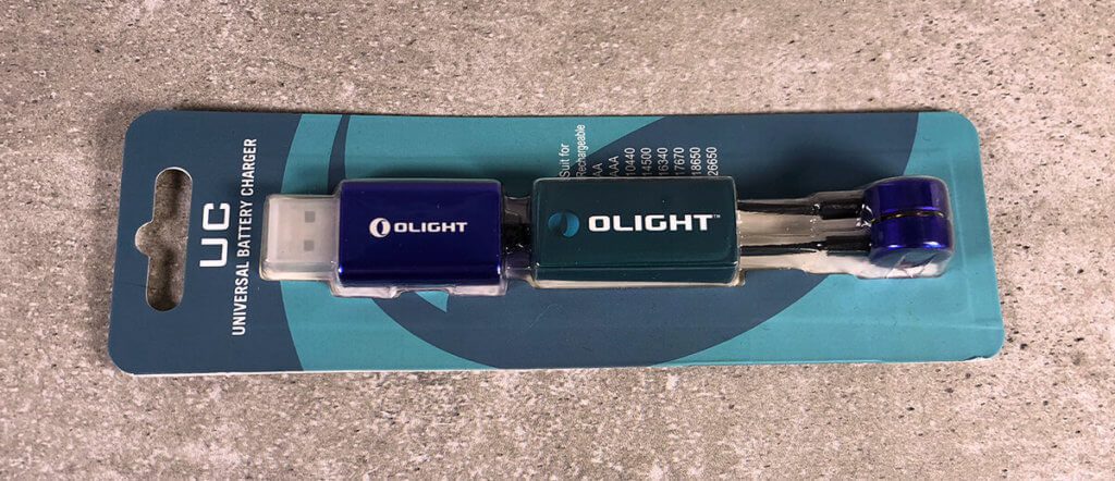 The Olight charger in the packaging - already relatively small here (photos: Sir Apfelot).