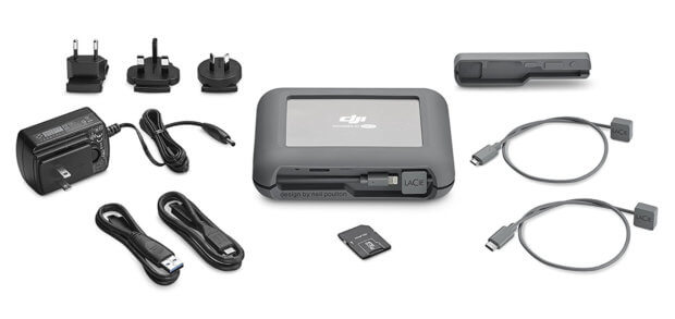 Der Lieferumfang der LaCie BOSS-Festplatte für den Einsatz vor Ort, an Set und Fotokulisse bietet alles, was ihr braucht. Außer vielleicht ein iPhone ;)