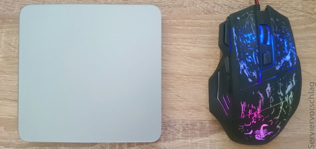 Can you use Magic Mouse and Magic Trackpad at the same time? Yes, you can use different input devices at the same time on the Mac - also via Bluetooth. Pictured: Logitech touchpad and AUKEY mouse as an inexpensive illustration;)