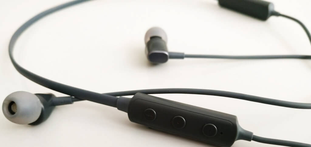 Hier findet ihr meine Erfahrungen aus dem Meizu EP52 Lite Test. Darin: Technische Daten der Bluetooth-Kopfhörer sowie Details zu Passform, Tragekomfort und Audio-Qualität.
