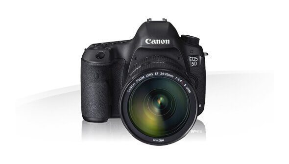 Die Canon EOS 5D Mark III ist eine typische DSLR: groß, schwer und unglaublich flexibel von den Einstellungen und Erweiterungsmöglichkeiten (Foto: Canon).