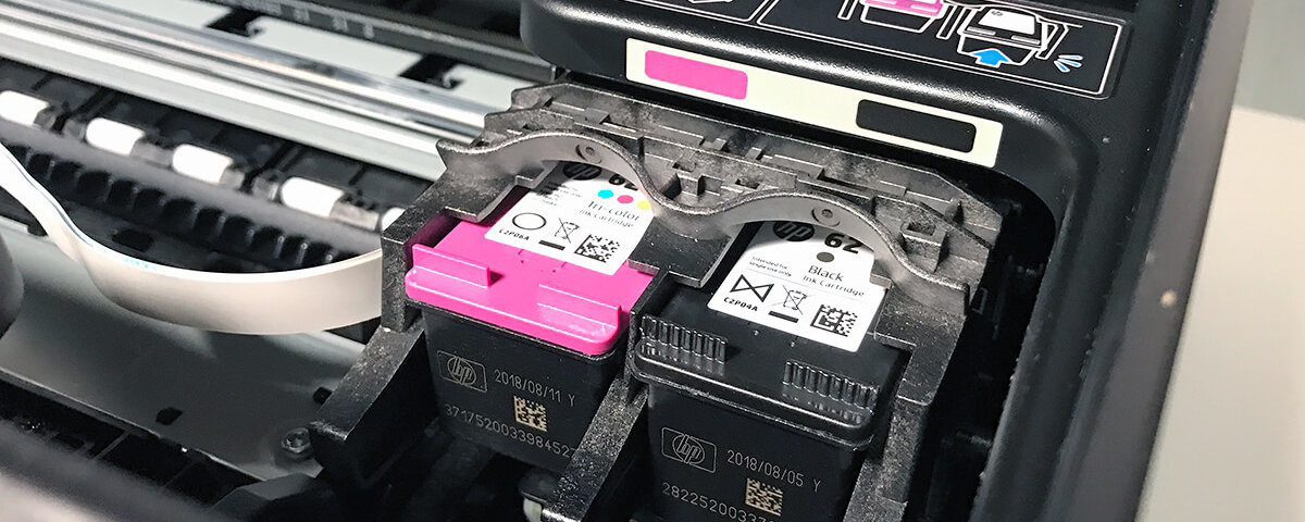 If you look at the instructions printed on the printer, you will immediately understand how the cartridges should be inserted. : D