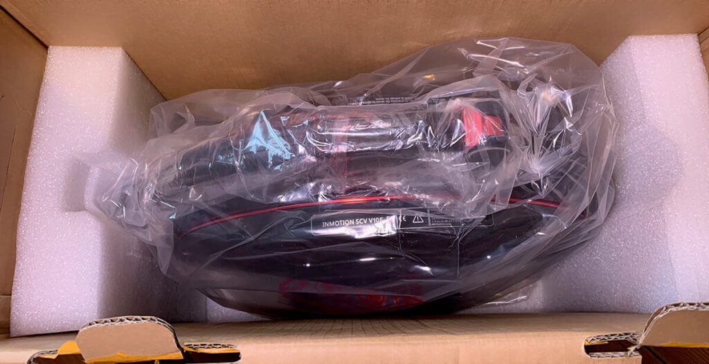 Unboxing of the Inmotion V10F unicycle (Photos: Sir Apfelot).