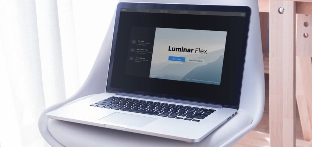 Skylum Luminar Flex è un plugin per Photoshop, Lightroom e Photos per Mac. Da solo o selezionandolo tramite i programmi di fotoritocco, fornisce filtri potenti e altre funzionalità.
