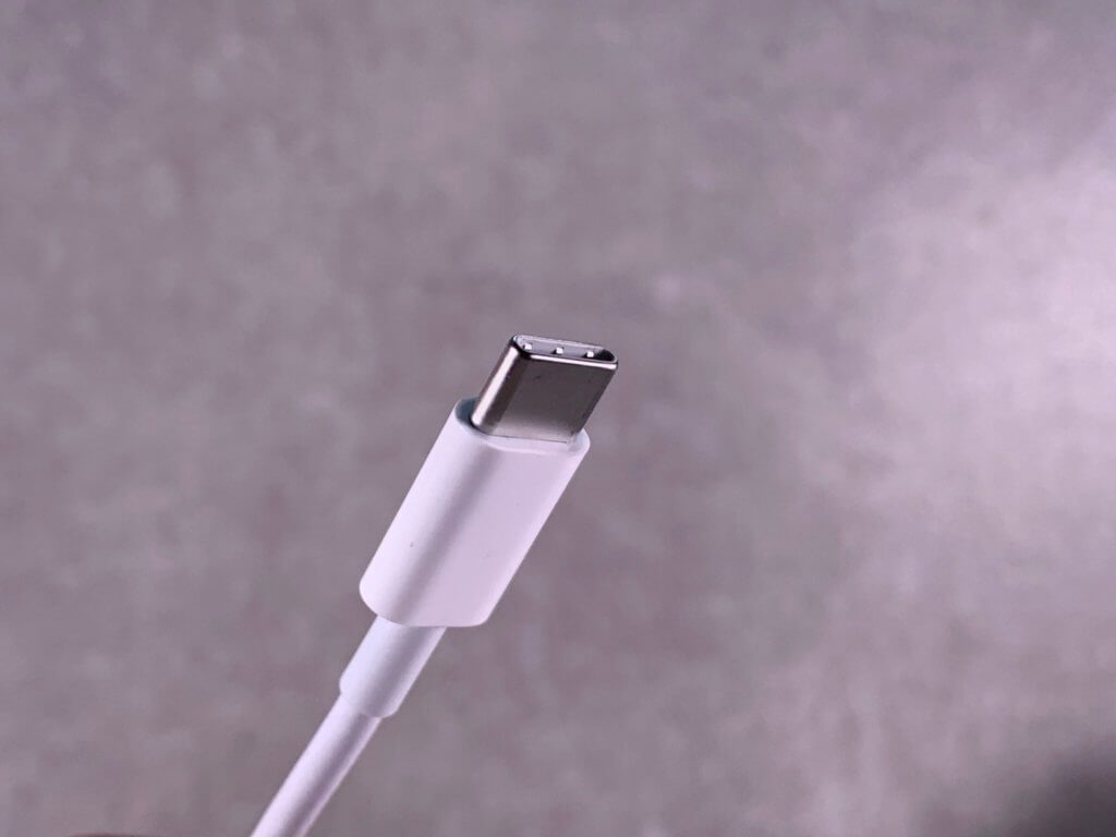 Der USB-C-Anschluss hat ein paar mechanische Nachteile, bringt aber technische Vorteile mit sich! Foto: Sir Apfelot