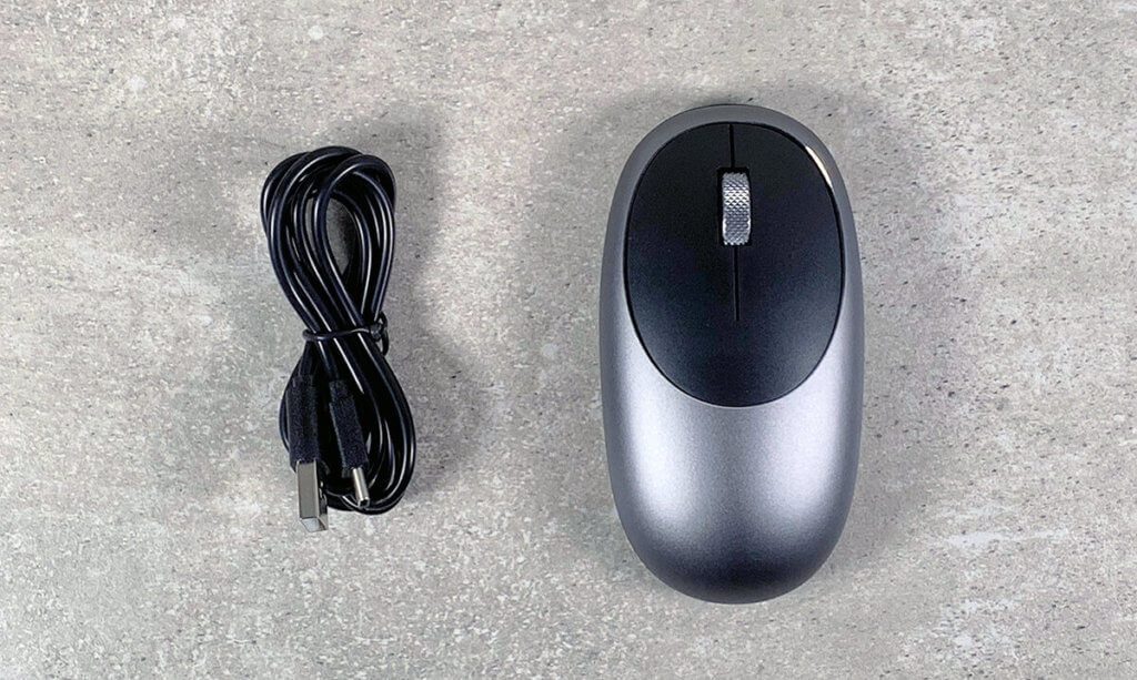 Die Bluetooth-Maus von Satechi kommt mit einem USB-A-auf-USB-C-Ladekabel.