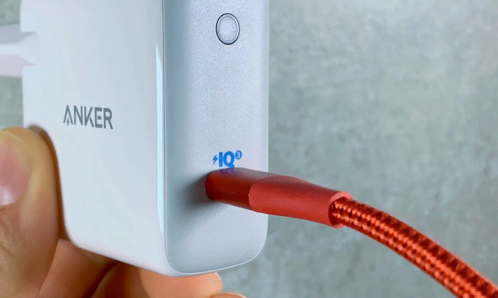 PowerPort III supporta anche USB-PD tramite PowerIQ3.0, che può essere utilizzato per caricare i dispositivi iOS molto rapidamente.