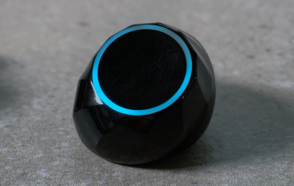 Thanks to their round design, the EasyAcc X100 sit perfectly in the auricle and cannot be moved out during sporting activities.