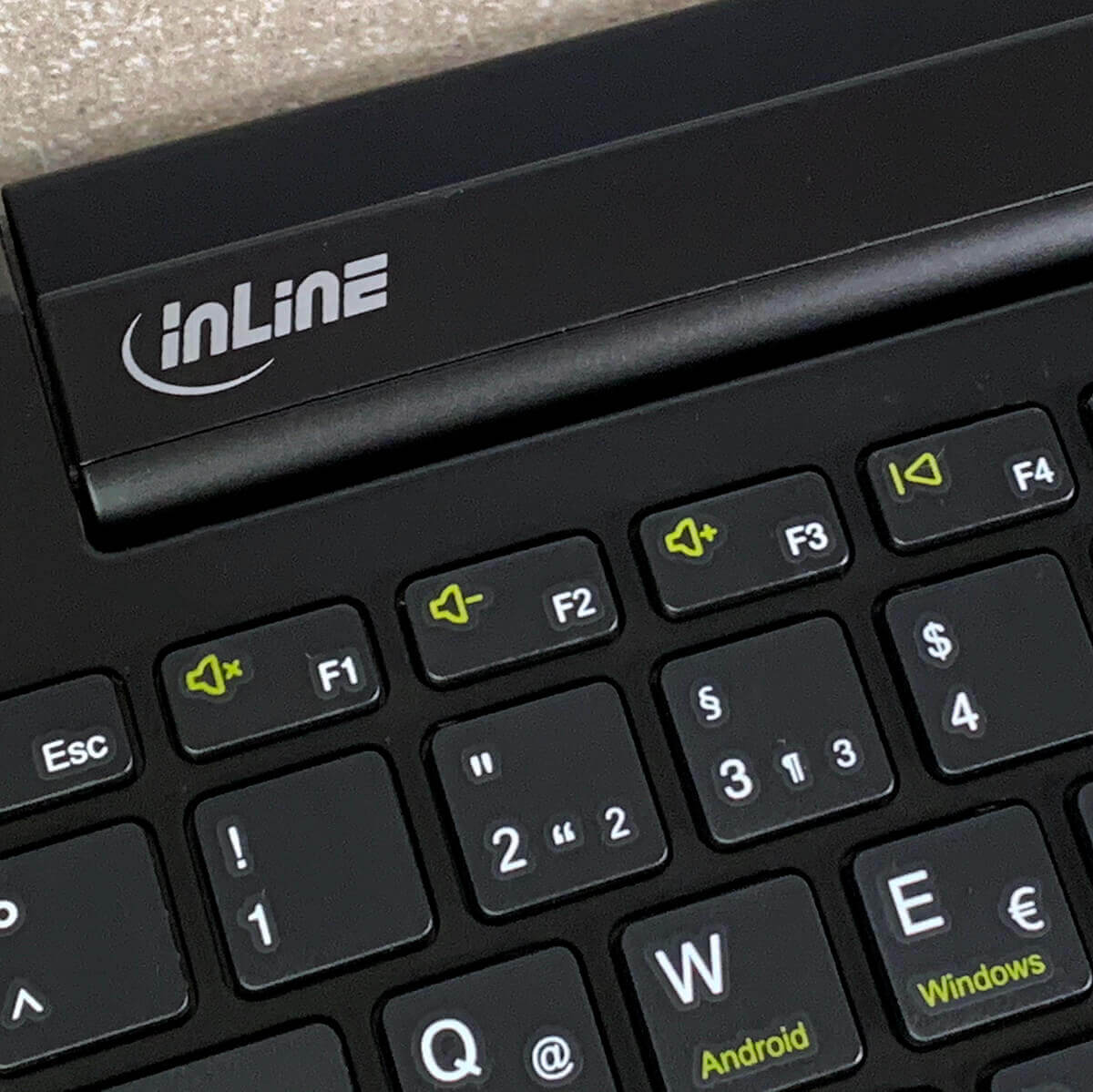 In the test: InLine 4in1 Bluetooth keyboard for iPhone
