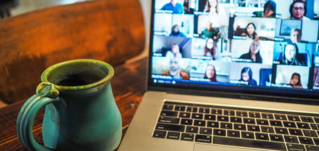 You have no or only a bad webcam on your computer / laptop? With DroidCam you can use your iPhone or Android smartphone as a webcam for free.