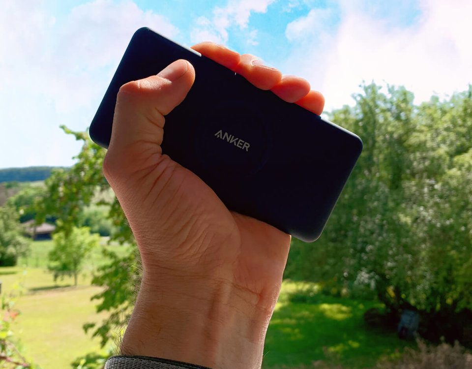Anker's new power bank for wireless charging in the test