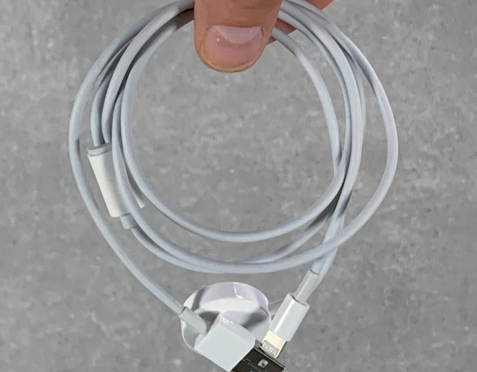 osloon 2-in-1 Ladekabel für Apple Watch und iPhone im Test