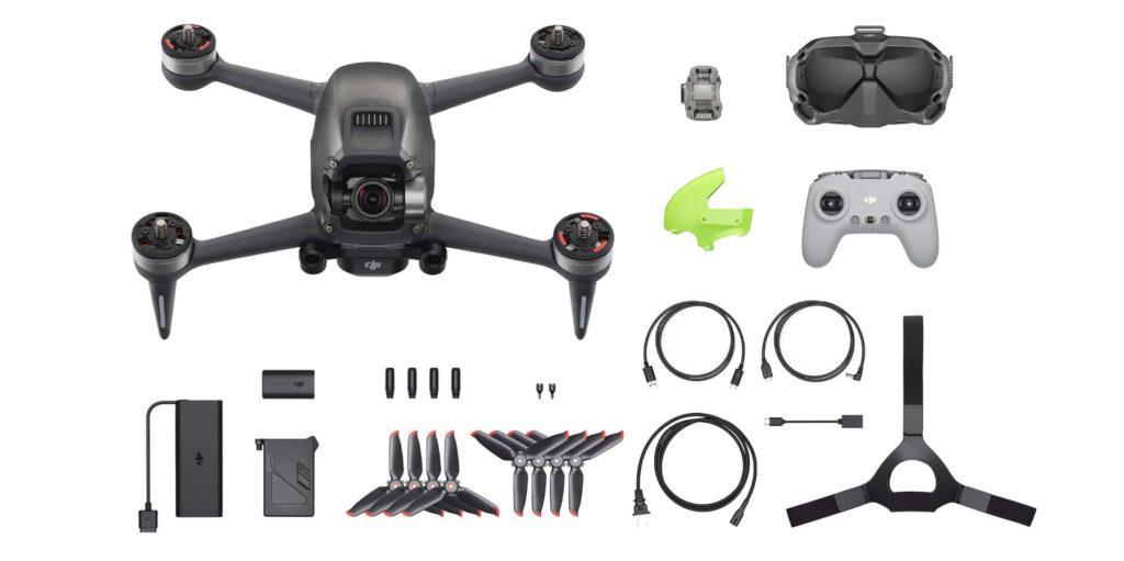 This is the DJI FPV Combo scope of delivery. On the product page of the official shop you will find additional accessories for even more flying fun from the camera perspective. DJI FPV price, buy, shop