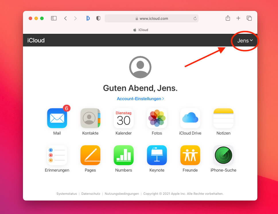 Hat man sich in die iCloud eingeloggt, kann man oben rechts auf den Benutzernamen klicken und die Einstellungen aufrufen.