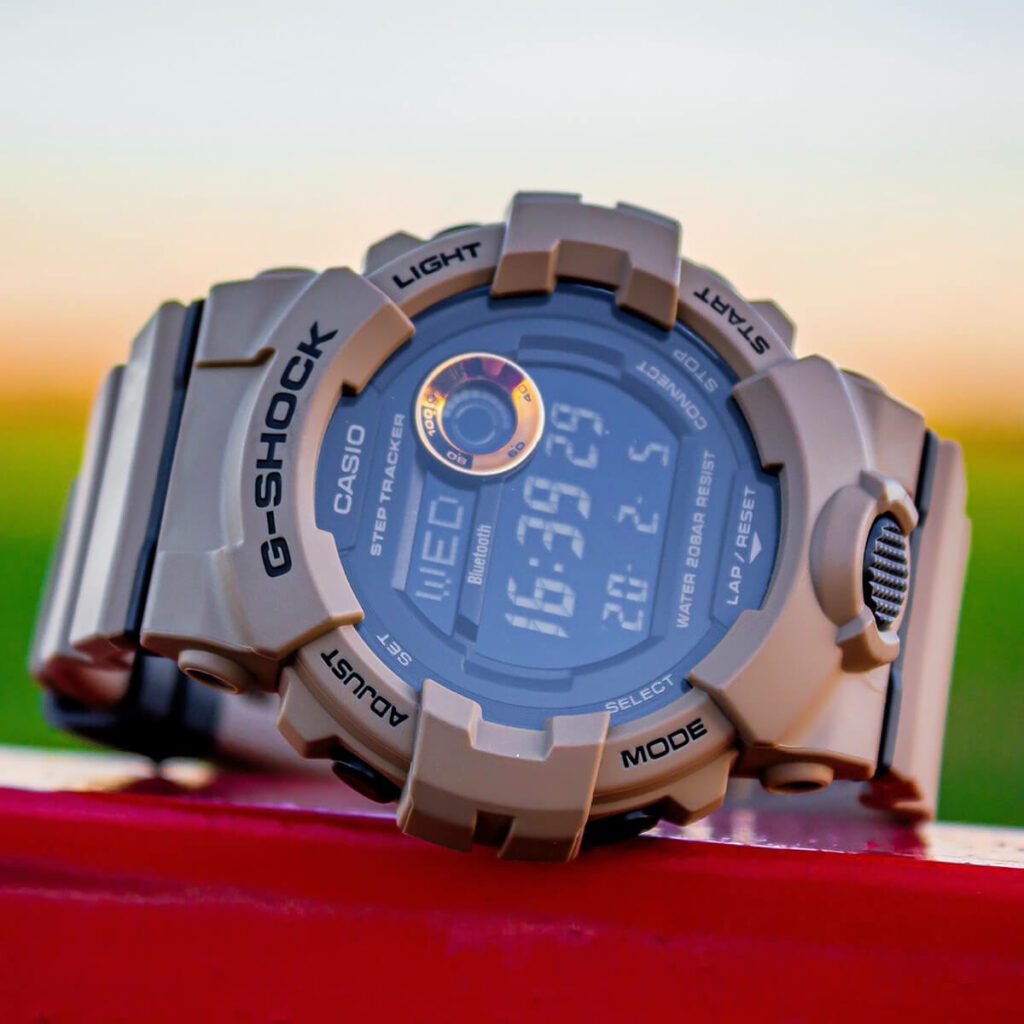 Die Casio G-Shock Serie ist ein klassisches Beispiel für Digital-Herrenarmbanduhren, welche auch wasserresistent sind (Foto: Bild von Vladan Rajkovic/Pixabay).