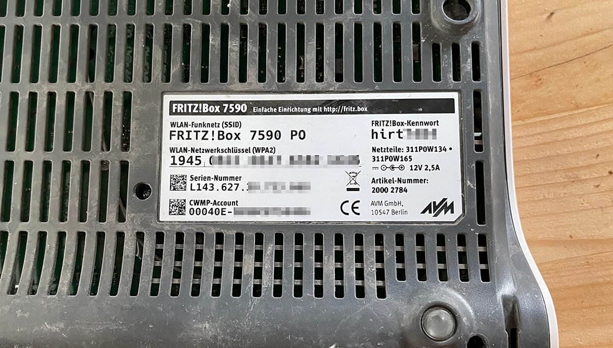 Wo ist der ResetKnopf bei der FritzBox?