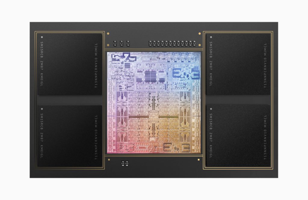Chip Apple M1 Max dla modeli MacBook Pro 2021 oferuje najlepszą wydajność procesora i grafiki dla komputerów przenośnych. Dzięki do 64 GB RAM i 400 GB/s transferu danych, nawet najbardziej profesjonalne projekty są możliwe w podróży - nawet w trybie bateryjnym.