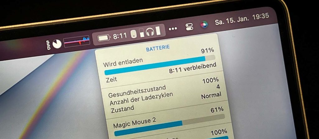 Coconut Battery not only provides you with the remaining battery life in hours and minutes, but also shows the battery status of Magic Mouse and AirPods.