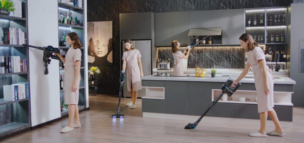 The Redkey F10 is a cordless vacuum cleaner that can be used flexibly with a light, multi-layer filter, wall bracket, strong suction power, good runtime and other interesting features.