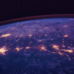 La red global de Internet también facilita el ataque a las computadoras conectadas, ya que está conectado a casi todas las computadoras.