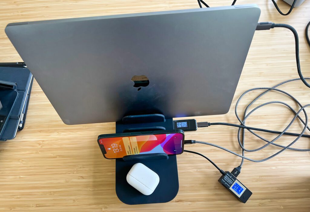 Not recommended, but it can be used in an emergency: The 15-inch MacBook Pro in the Satechi Dock5 charging station.