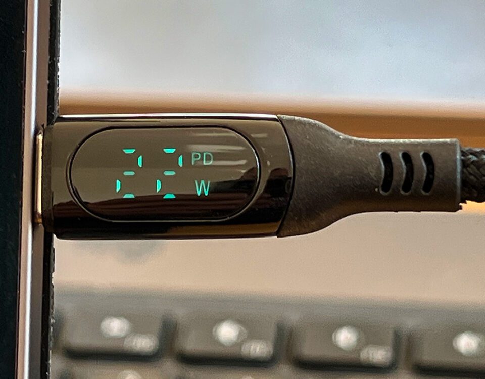 USB-C charging cable with LED indicator