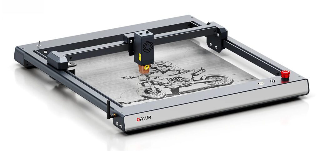 The Ortur Laser Master 3 laser cutting and engraving machine has been available for purchase since last month. Ortur is now running a discount campaign in cooperation with the MadeTheBest Shop, which you can still benefit from until August 31st.