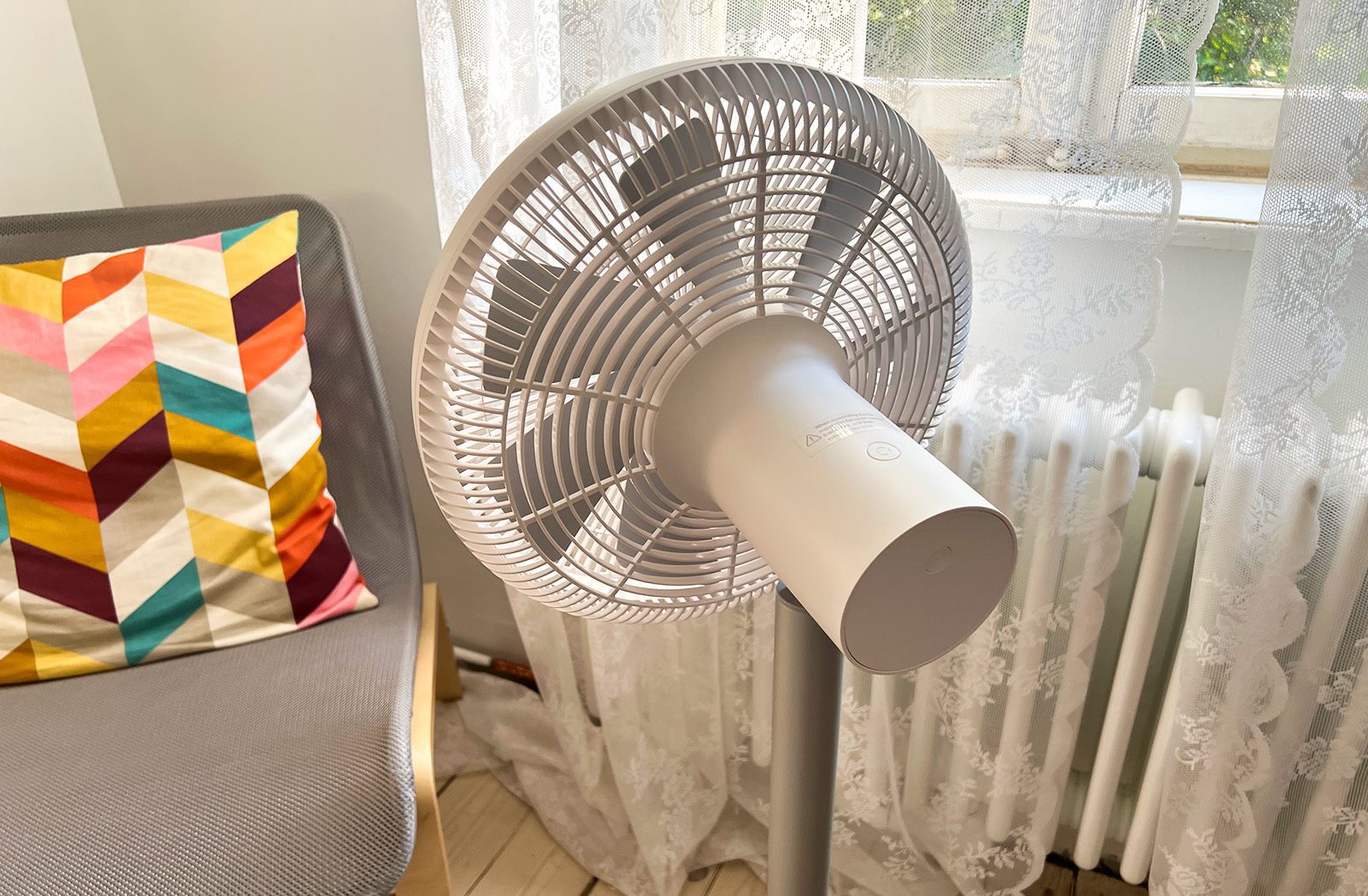 Smartmi Standing Fan 3 ha una finitura pulita, offre una serie di funzioni, l'app è facile da usare ed è silenziosa: cosa si può chiedere di più?