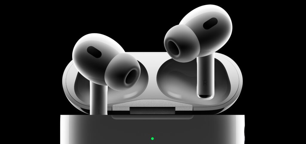 Nowe Apple AirPods Pro (2. generacji) mają zainstalowany układ H2, zintegrowany Bluetooth 5.3 i umożliwiają obsługę nowych gestów dotykowych. Co jeszcze ważniejsze: dźwięk jest jeszcze lepszy dzięki nowej technologii i można go indywidualnie dopasować.
