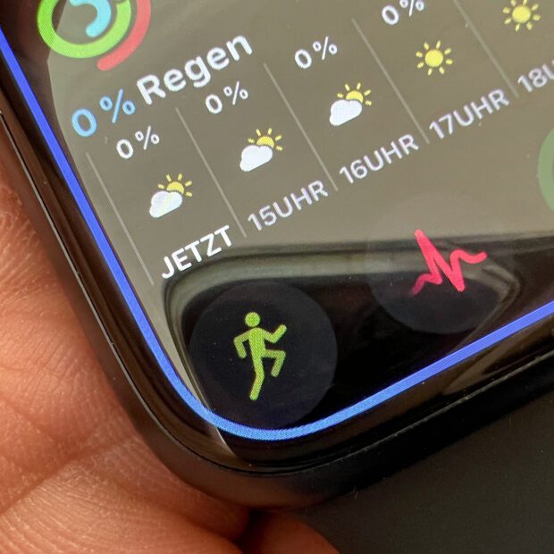 Blue border on Apple Watch