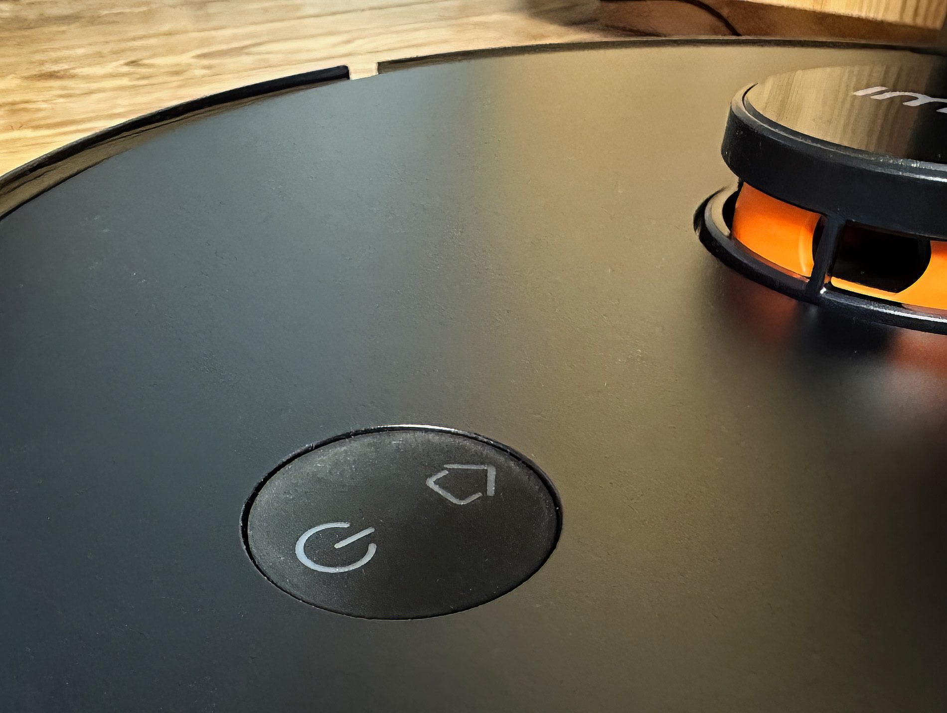 Optisch ist der Imou L11 Pro sehr gelungen. Er bietet keine besondere Form, ist aber unaufdringlich elegant,.