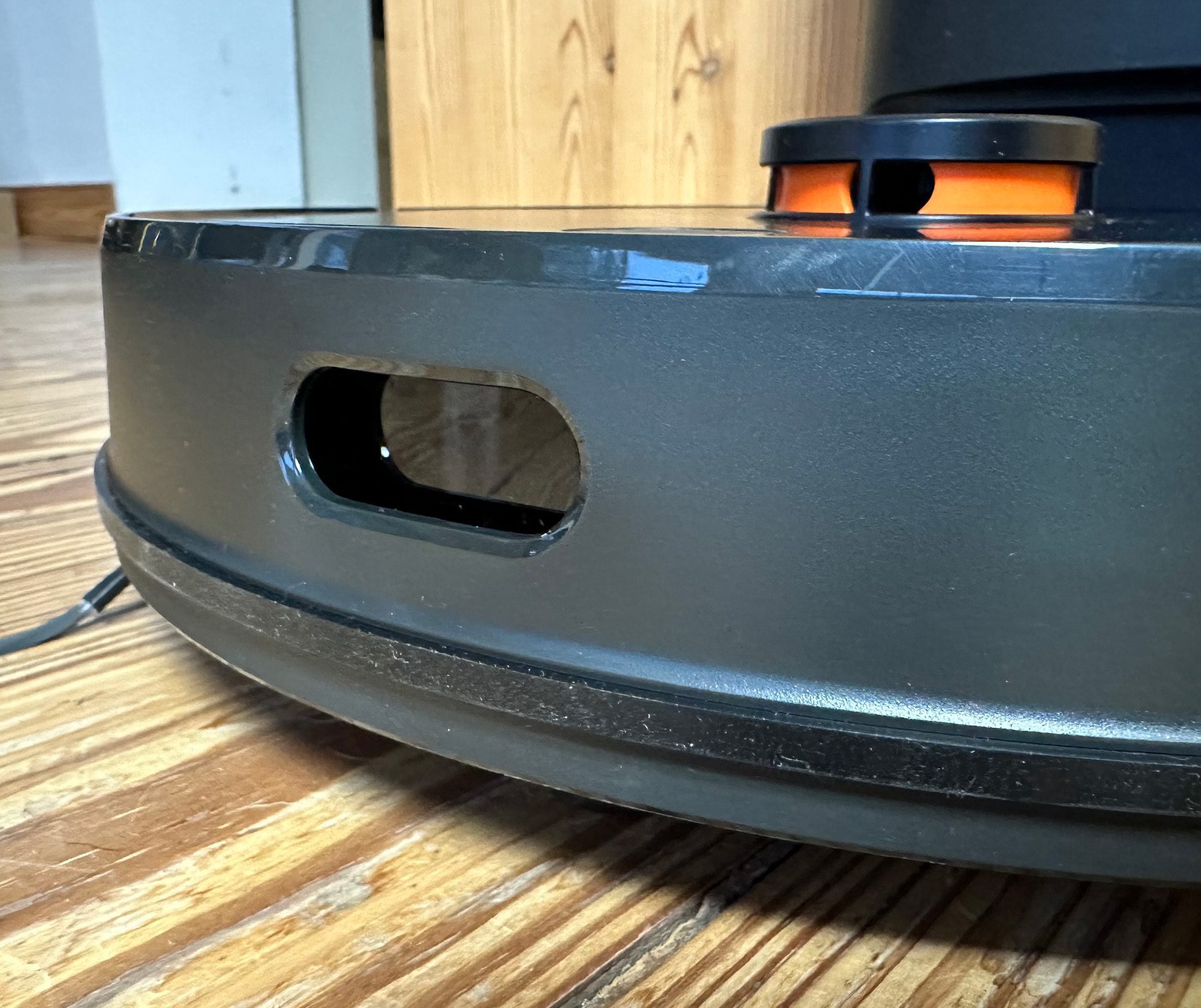Die Navigation erledigt der Imou L11 Pro mit Laserentfernungsmessung und eingebauter Kamera. Damit werden Grundrisse erstellt und man kann später sogar planen, wann welches Zimmer gesaugt werden soll.