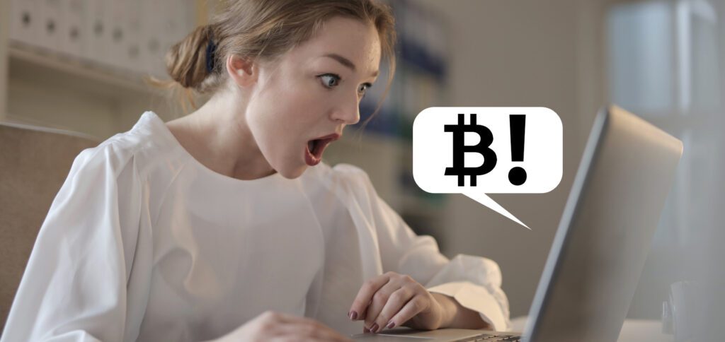 W przypadku ataku przy użyciu oprogramowania ransomware dysk twardy zostaje zaszyfrowany, a Twoje pliki przejęte jako zakładnicy. Żądanie okupu (zwykle w Bitcoinach) jest następnie wyświetlane na ekranie. Mówi się, że po dokonaniu płatności odszyfrowanie danych jest możliwe.