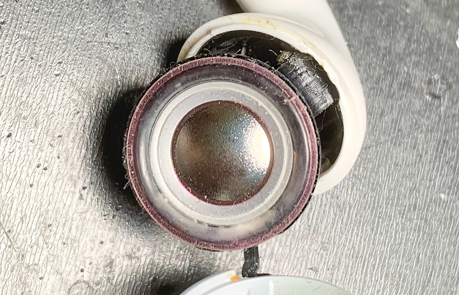 Der AirPods Doktor kann auch helfen, wenn ein AirPods leiser ist als der andere (Foto: AirPods Doktor).