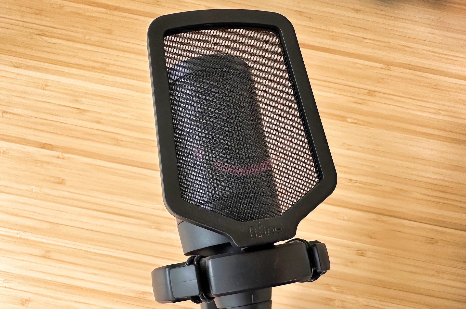 Der Popschutz wird beim Fifine Mikrofon mitgeliefert (Fotos: Sir Apfelot).