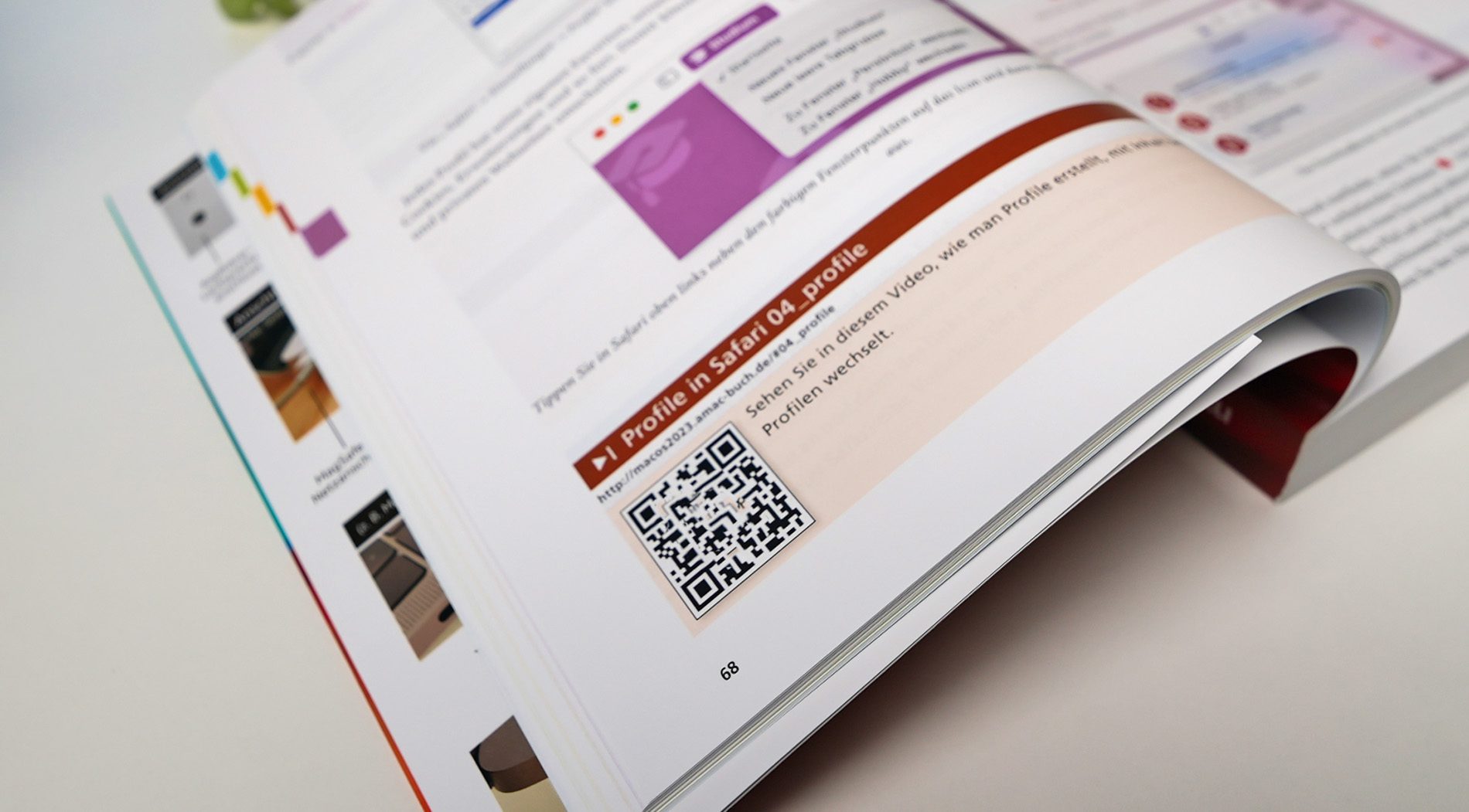 An vielen Stellen in den Büchern ist ein QR-Code zu finden, den man mit der iPad-Kamera-App scannen kann, um zu Anleitungsvideos zu kommen.