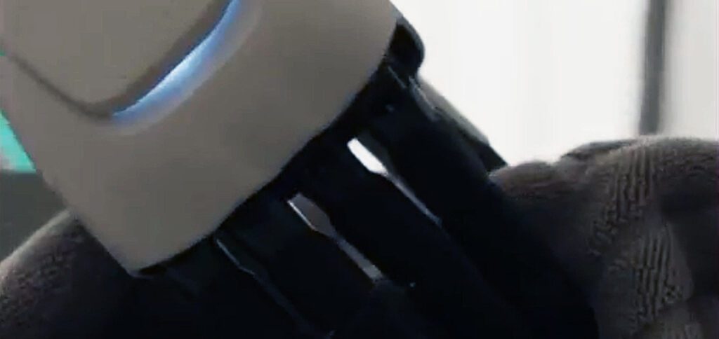 Das Handtuch werfen: Scheinbar hebt CLOiD es dann einfach auf. Während der Consumer Electronics Show will LG ein paar Anwendungsfälle für den KI-Roboter zeigen.