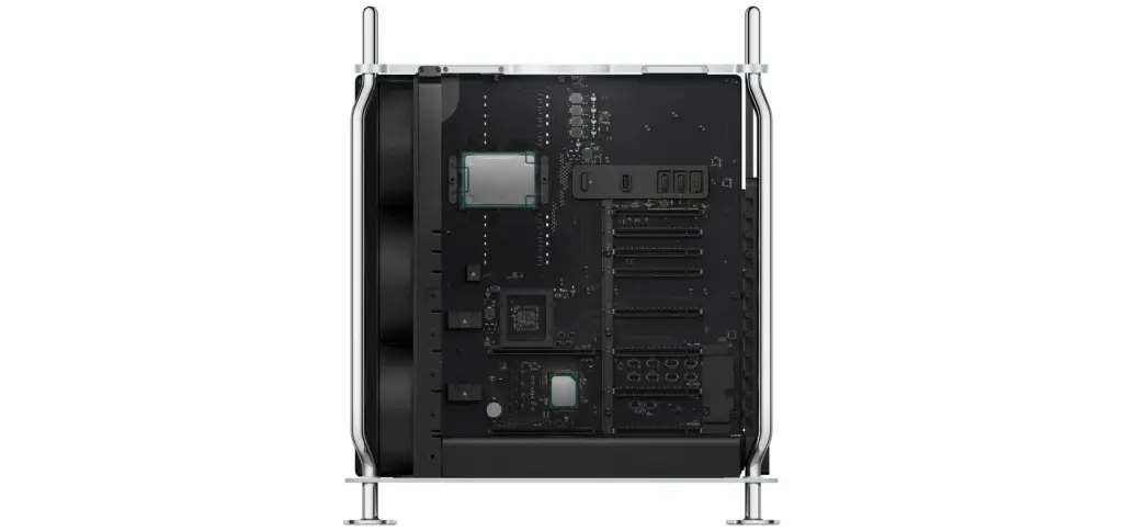 Der Apple Mac Pro von 2019 mit göffnetem Gehäuse.