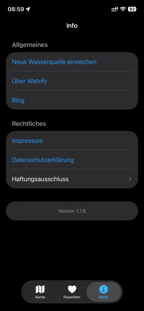 Neben der Karte und der Favoriten-Liste gibt es den Mehr-Tab mit Infos zur Software sowie der Möglichkeit, selbst eine Wasserquelle einzutragen.